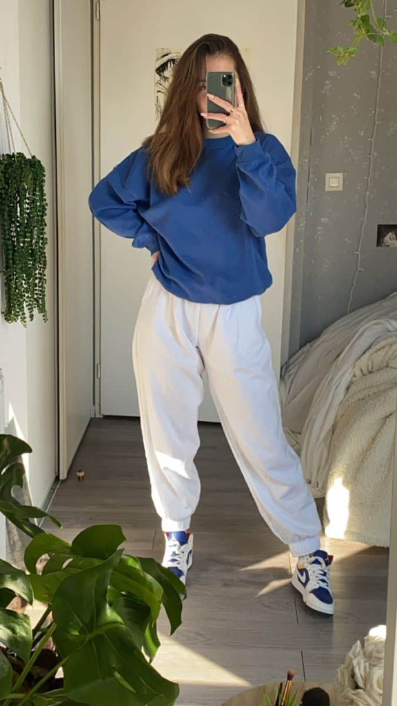 Oversized Sweatshirt And Baggy Joggers Combo
