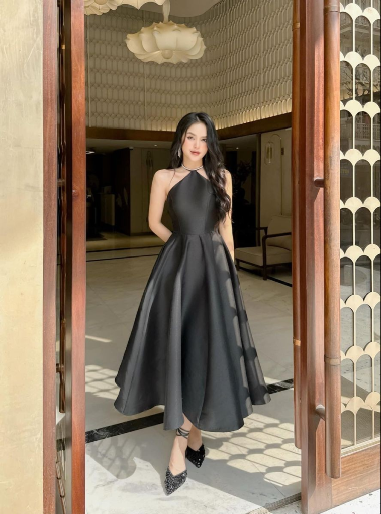 Elegant Halter Neck Midi Dress