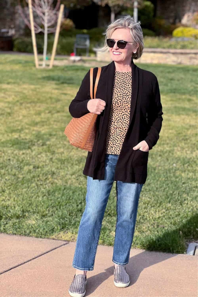 Casual Chic with Animal Print Accent