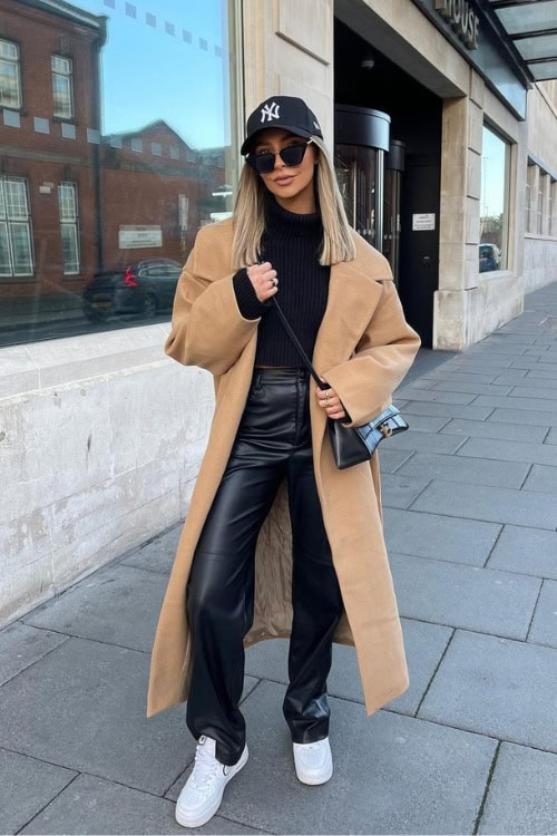 Killer Beige Trench Coat Winter Outfit