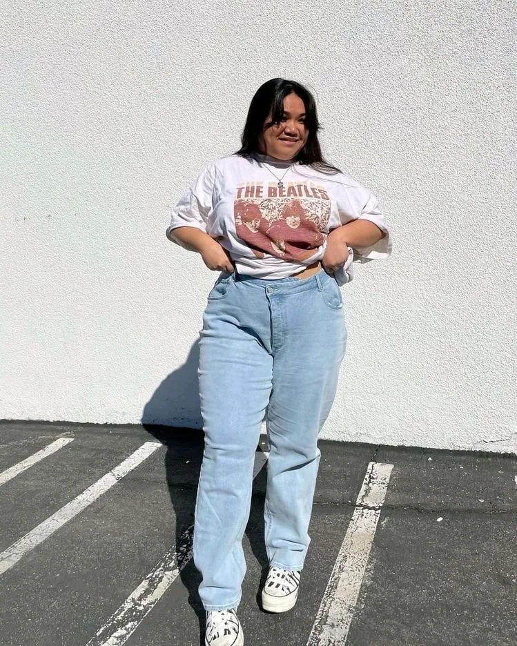 Graphic Tee with High-Waisted Jeans