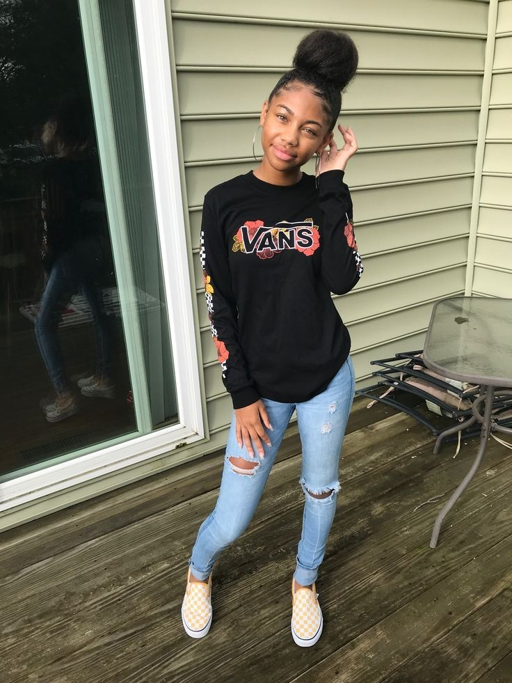 Graphic Tee And Distressed Denim Combo