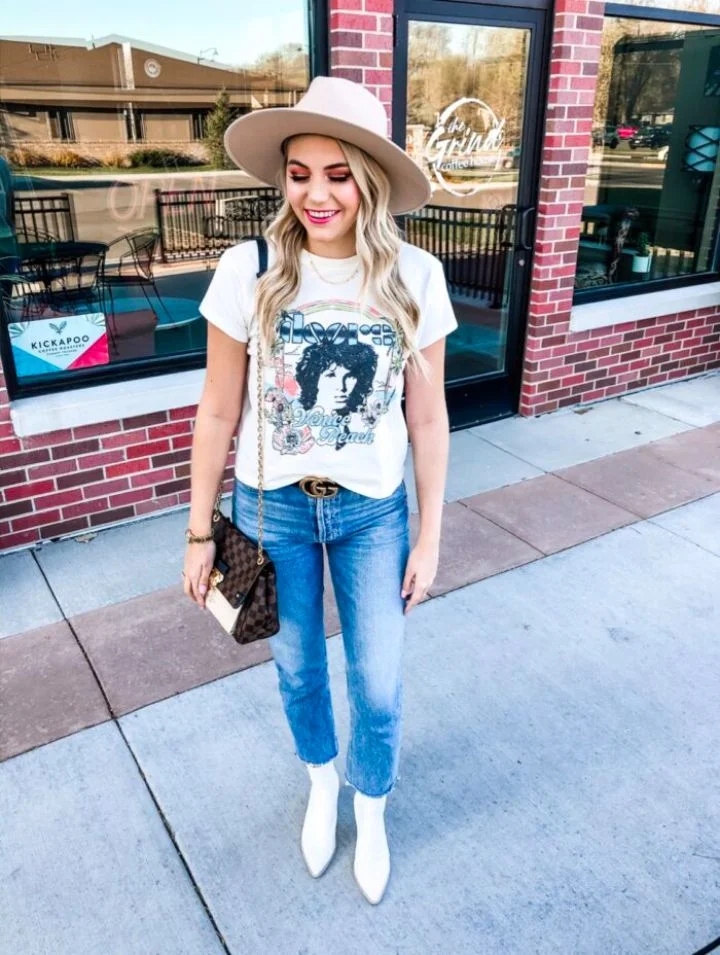 Graphic T-Shirt with Ankle Jeans and Ankle Boots: Trendy and Comfortable