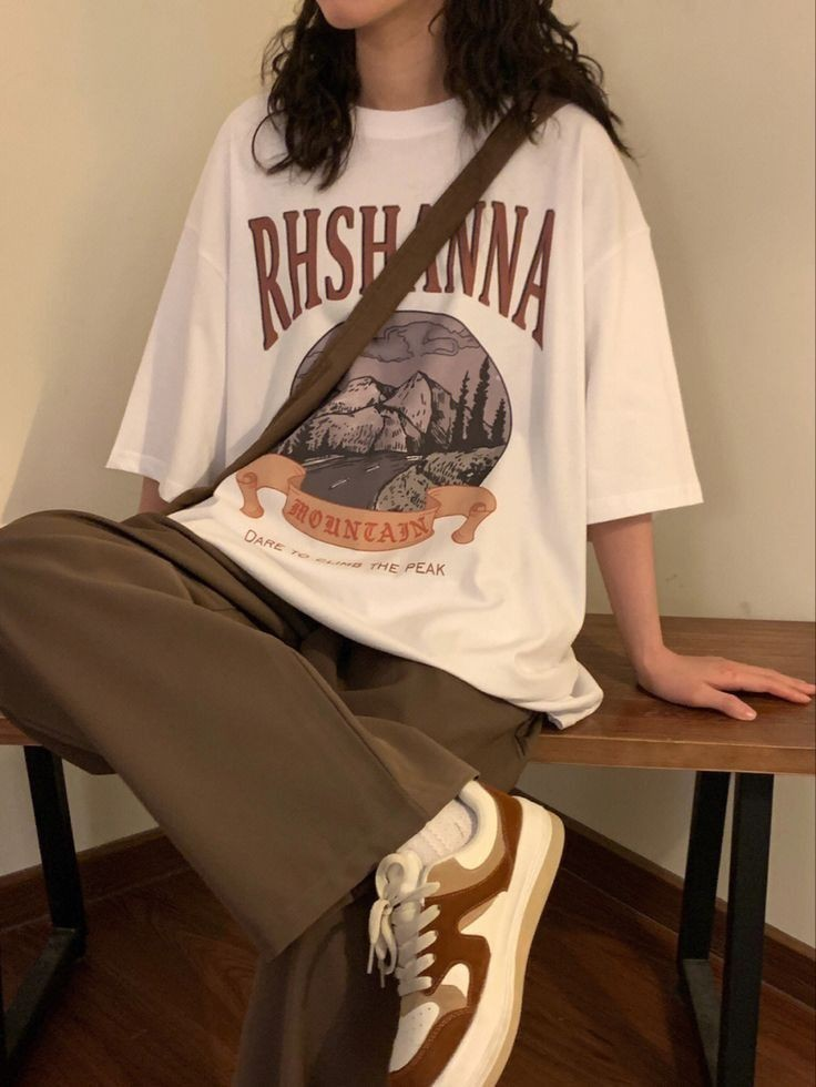 Graphic Tee With Oversized Relaxed Fit