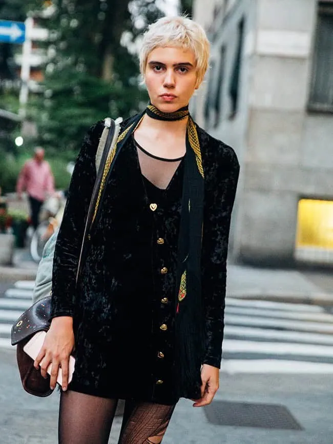 Velvet Vixen In Noir