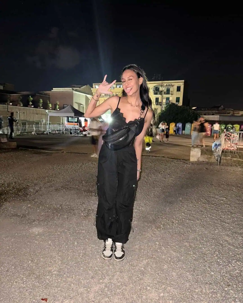 Edgy Cargo Pants And Lace Top