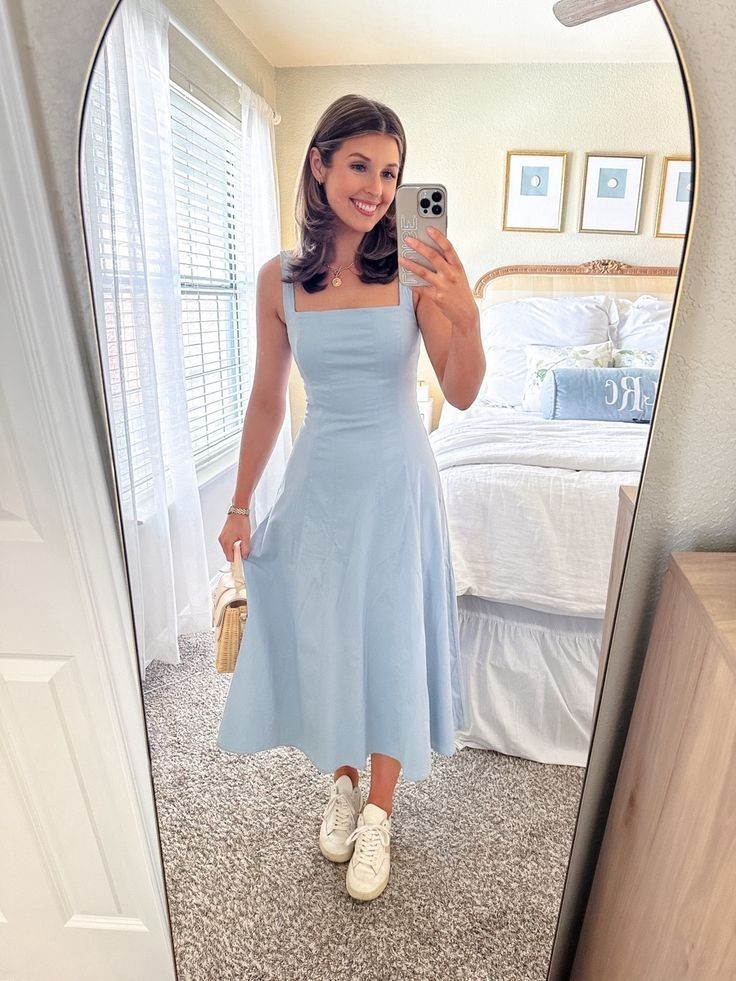 Casual Elegance: Light Blue Midi Dress