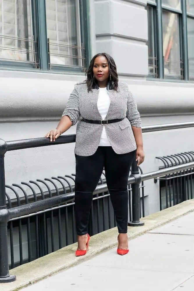 Chic Houndstooth Blazer with Pop of Color