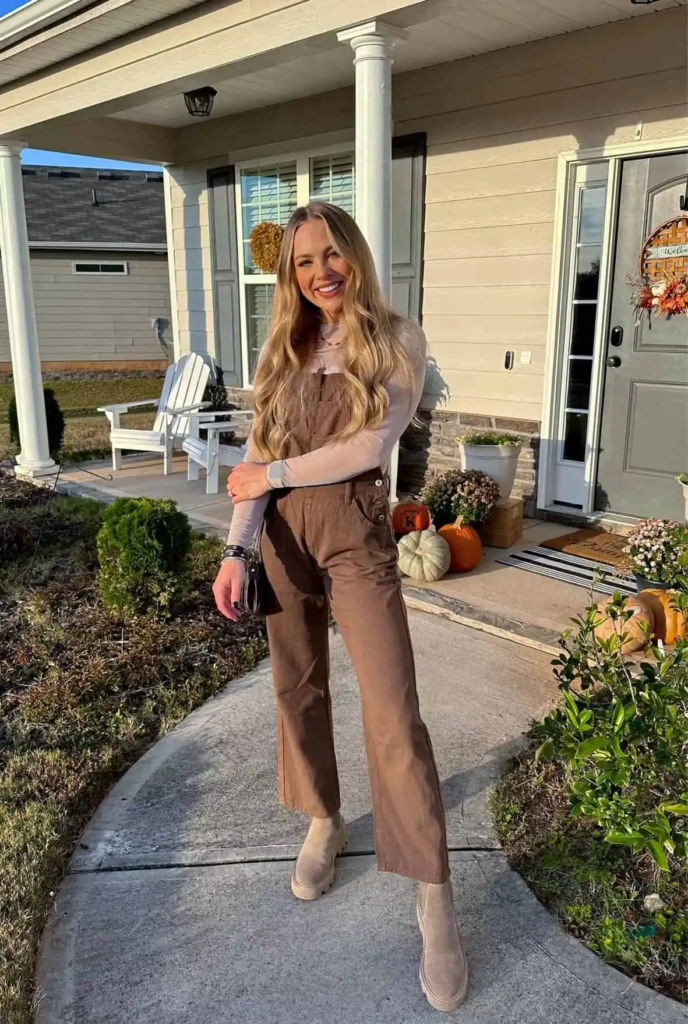 Chic Overalls for Autumnal Elegance